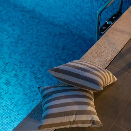 Villa Piedra Seget - A Hidden Paradise *